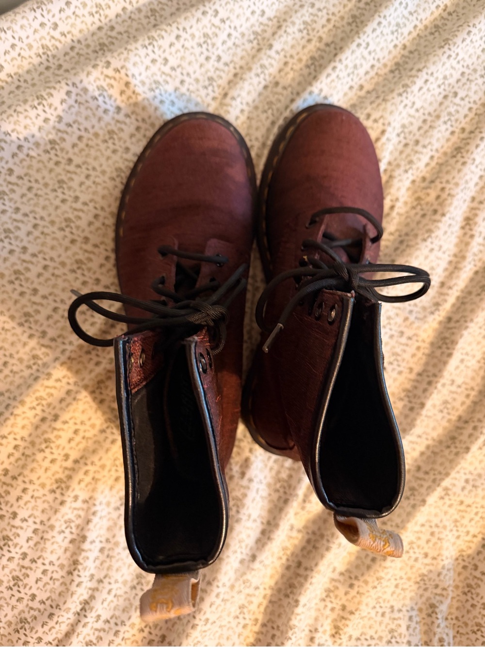 Dr. Martens Vegan Castel Canvas 8-Eye Boots Cherry Red Burgundy Size 8 EUC - Picture 5 of 7